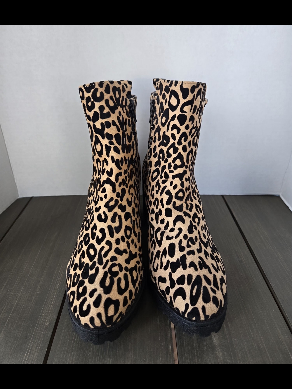 Qupid Leopard Print Ankle Boots - Chunky Block Heel Lug Sole - Size 8